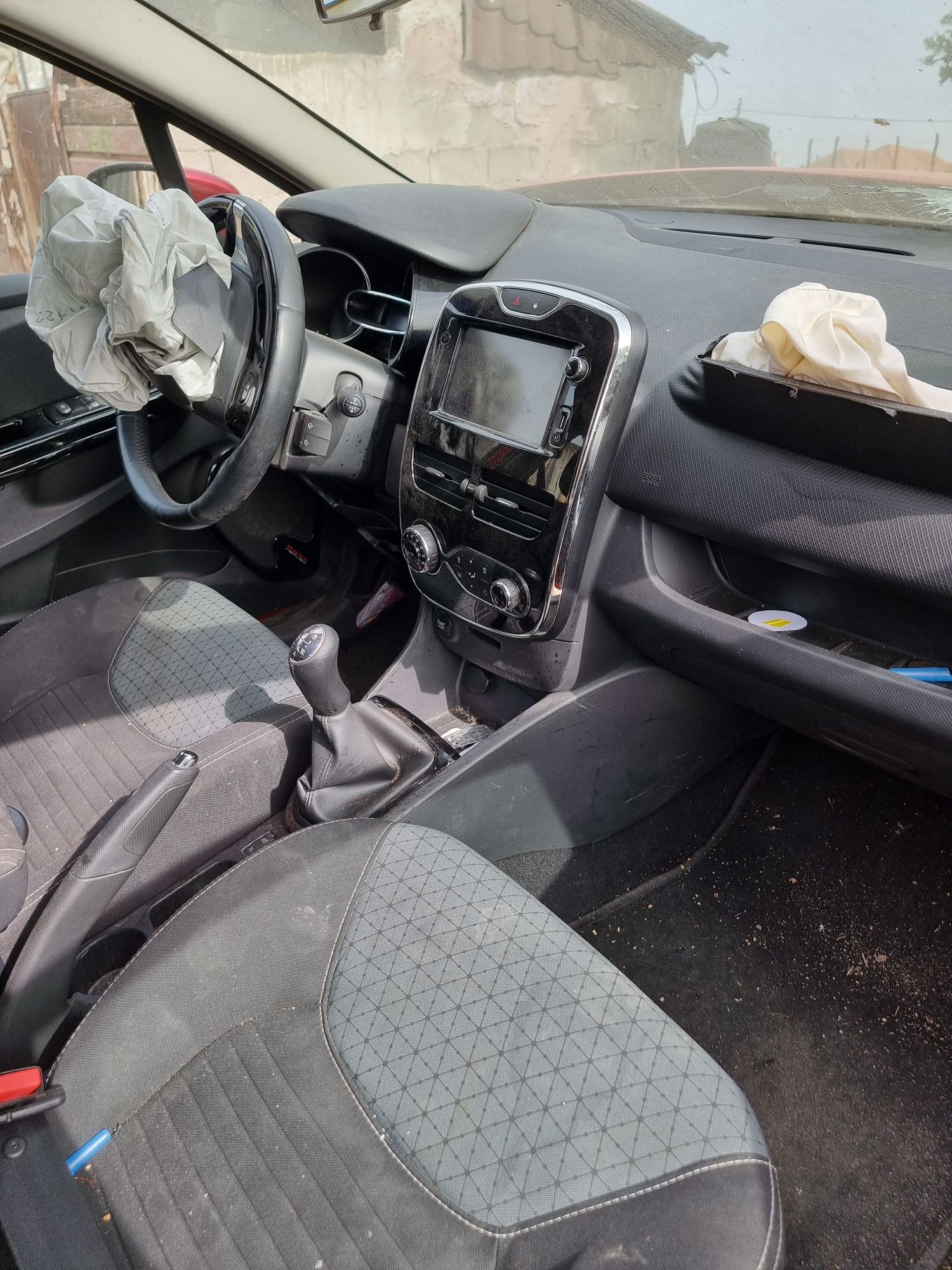 Renault Clio 4 1.5 dci avariat față