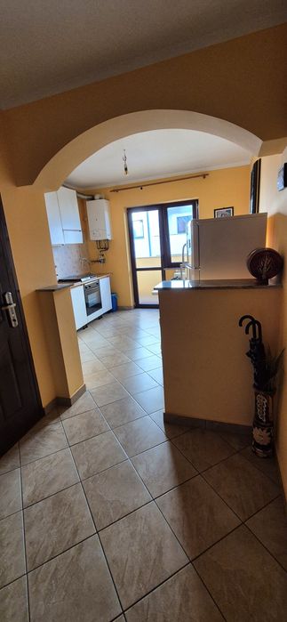 Vând apartament 2 camere Rădăuți