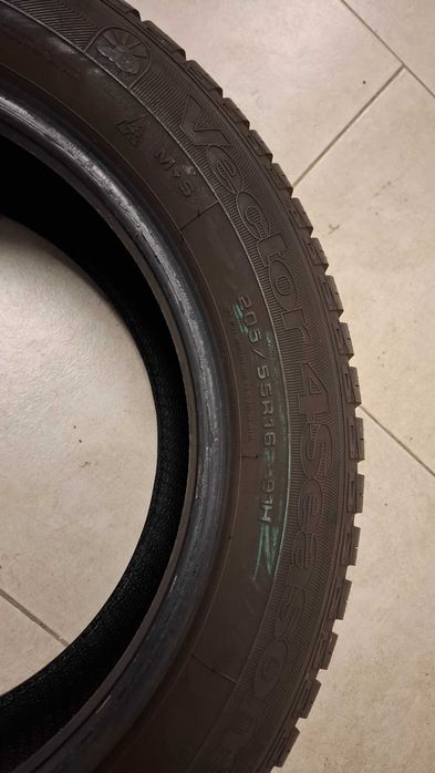 4бр всесезонни гуми GoodYear 205 55 16