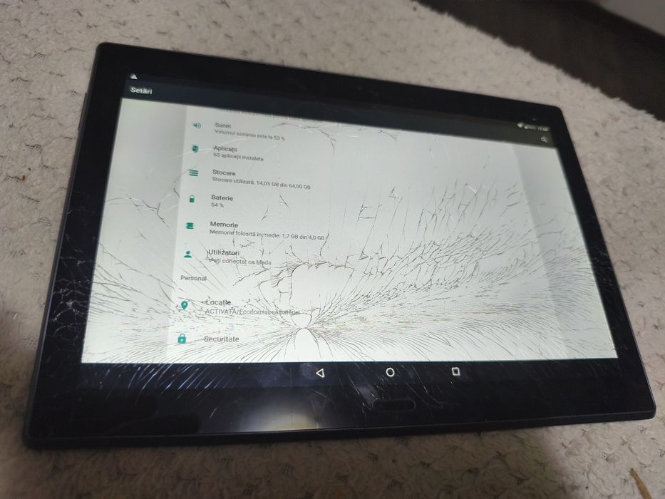 Vând Lenovo Tb x704f touchscreen crăpat dar funcțional