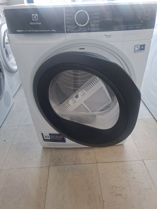 Сушилня с термопомпа Electrolux PerfectCare 900