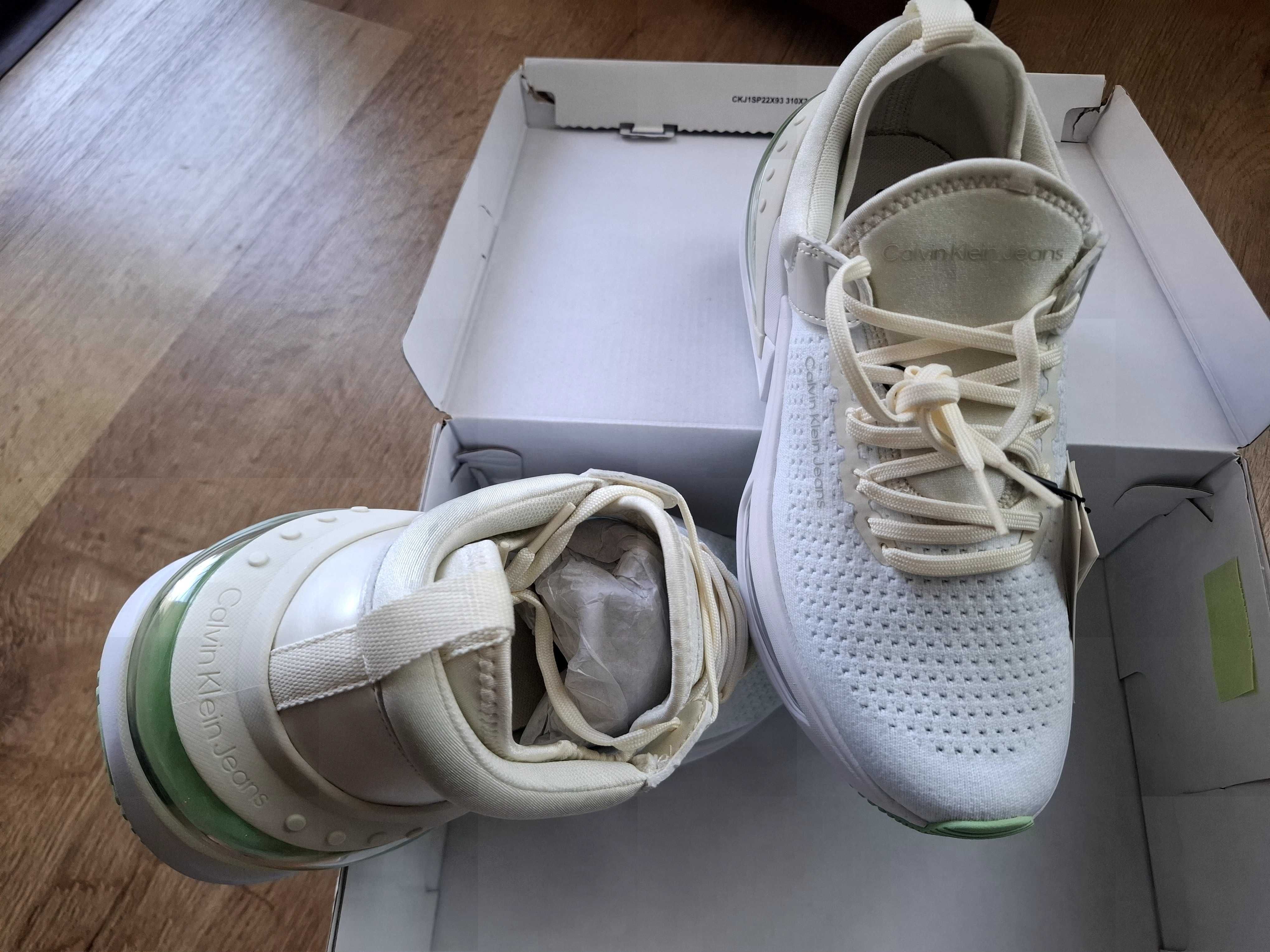 Продавам дамски сникърси Calvin Klein 39 номер