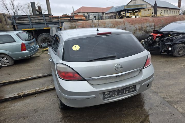 Far dreapta Opel Astra H