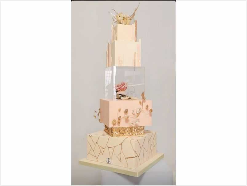 Прозрачна кутия за декорация на сватбени и други празнични торти