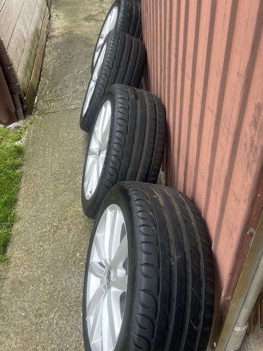 Vind jante vw passat b6,7 cc originale cu anvelope de vara 235/45/17