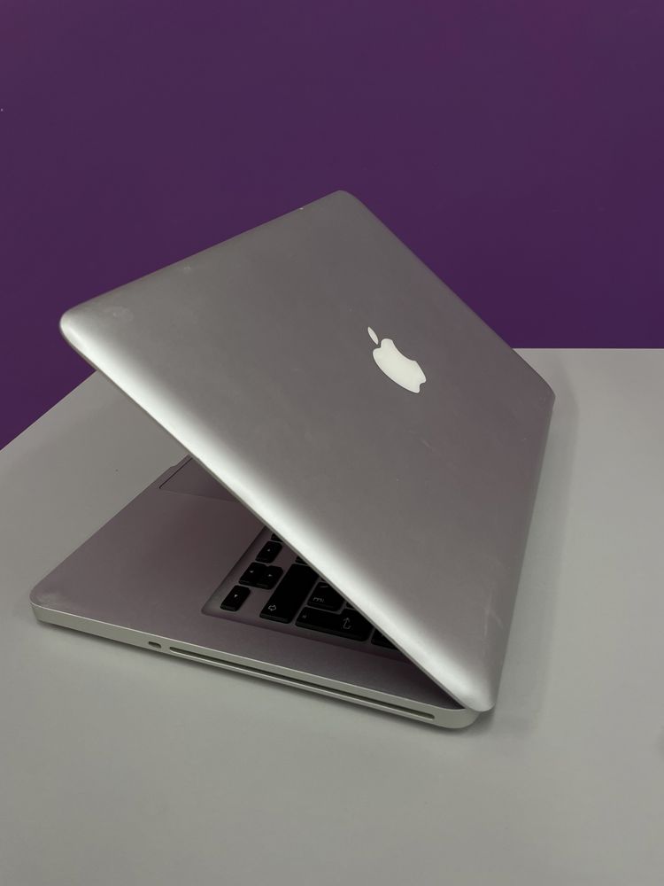 Продаю Macbook Pro