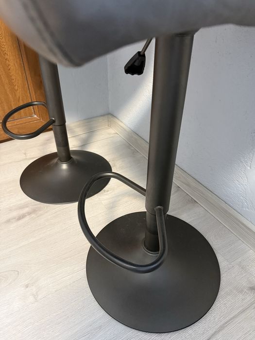 Нови бар столове - 2 бр.