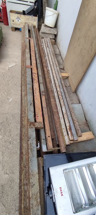 Țeavă metalică de gard patrat sau rotundă