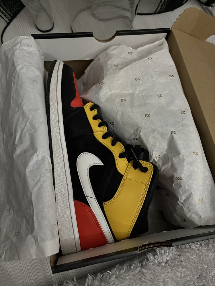 Nike Air Jordan 1 Mid SE