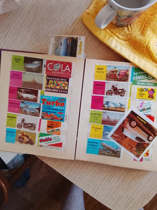 Продам вкладыши от жвачер разные