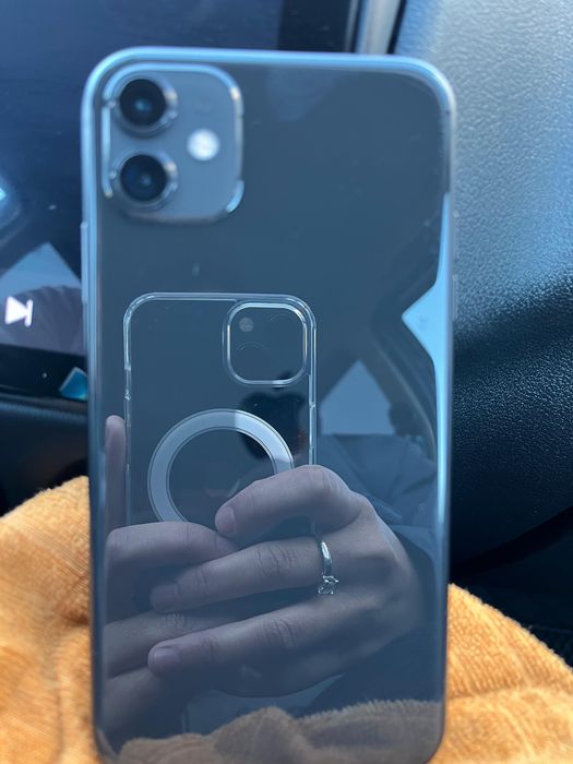 Продается Айфон 11 б/у