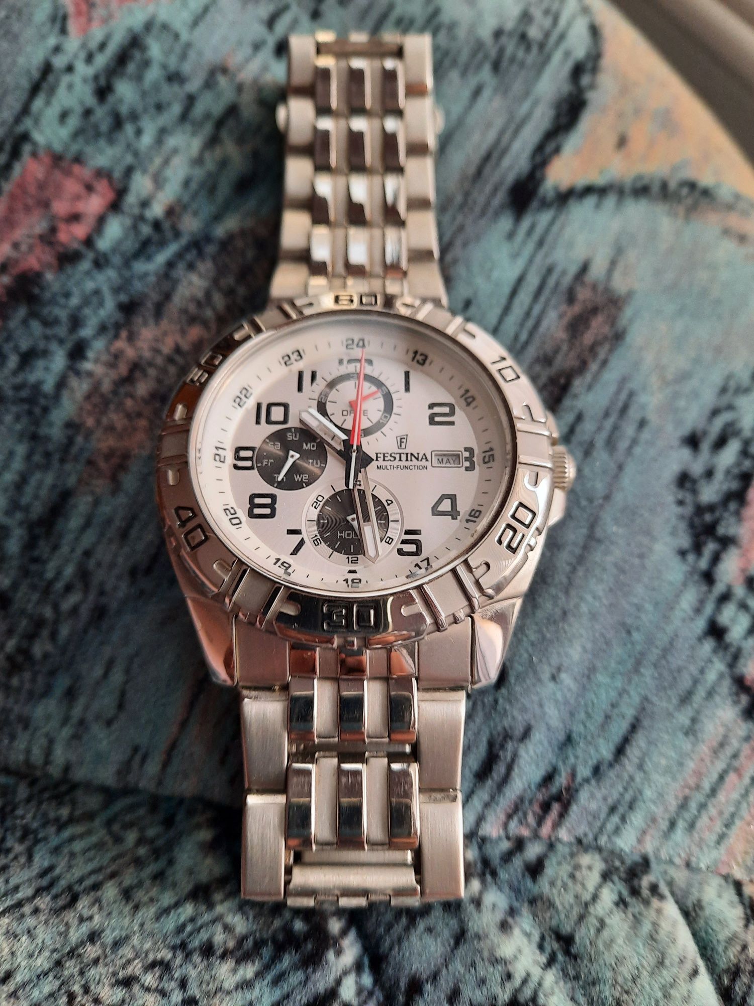 Продавам  Оригинален  Мъжки  Часовник  FESTINA. Закупен от Джулиани .