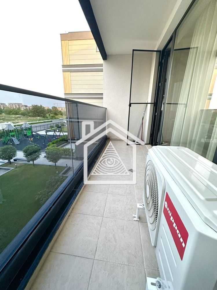 Луксозен двустаен апартамент под наем в Green Hill Residence