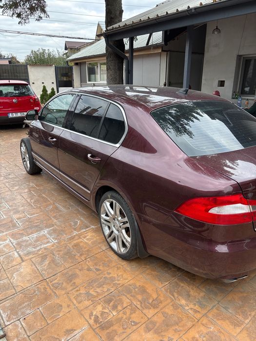 Dezmembrez Skoda Superb 2.0TDI