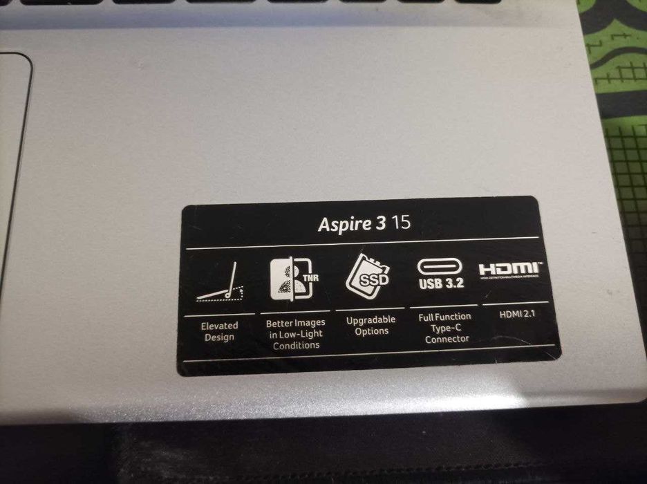 лаптоп ACCER в гаранция