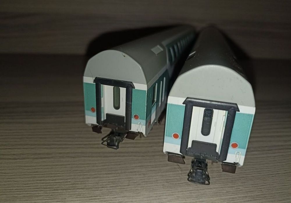 Fleischmann vagoane de călători etajate scara H0 

Preț pe bucata 250l