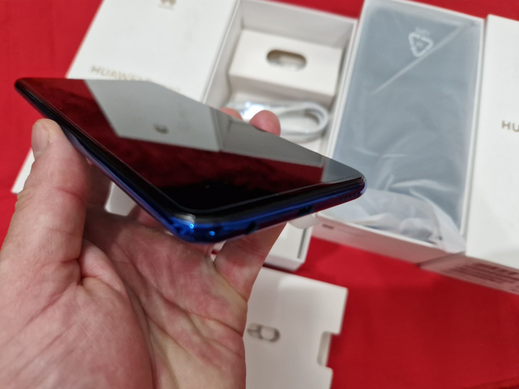 -Huawei P Smart 2019, Nou, Nefolosit, 64Gb, 4Ram, 0 cicluri incarcare,