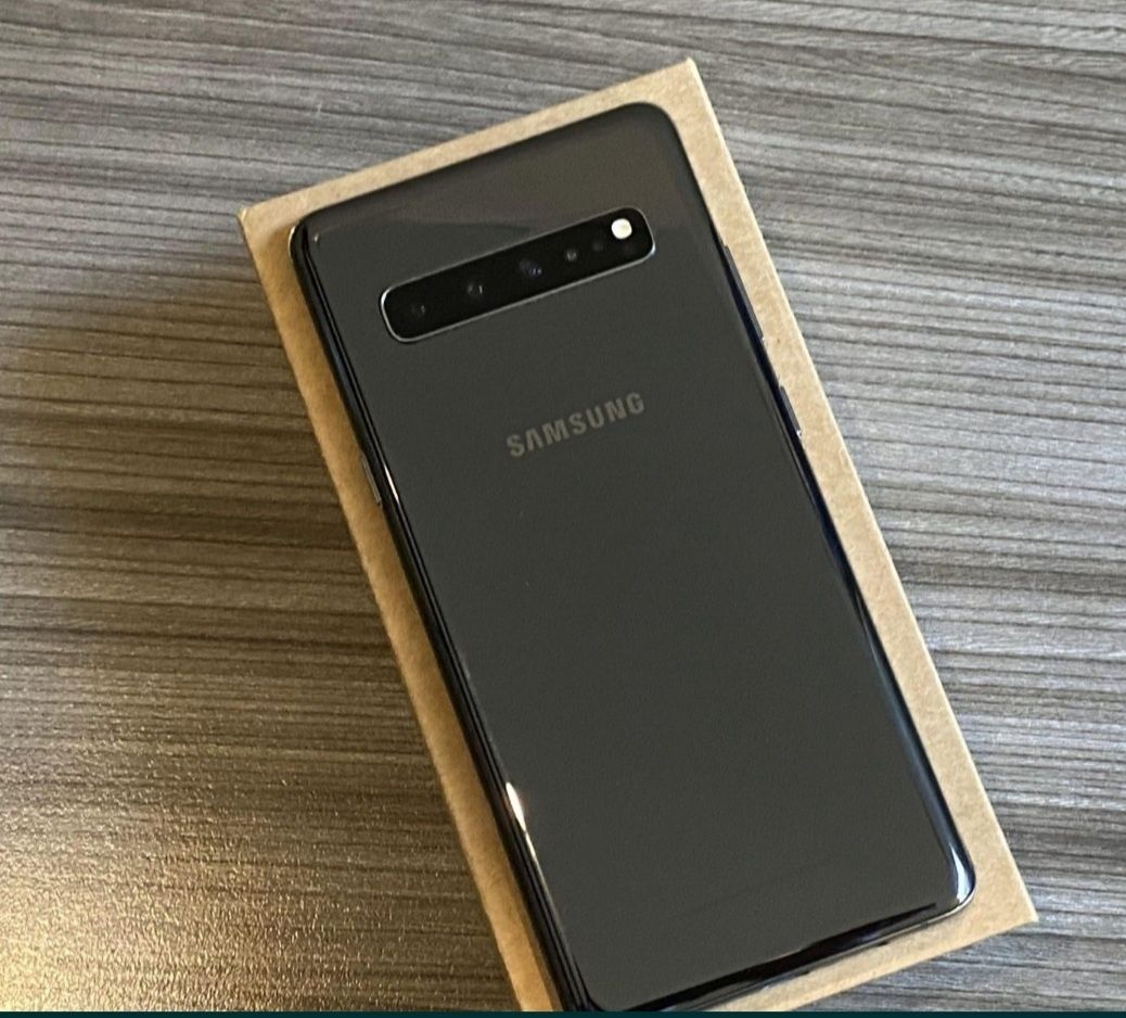 Samsung S10 5g  sotiladi