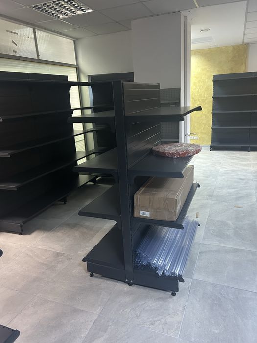 Rafturi pentru magazin