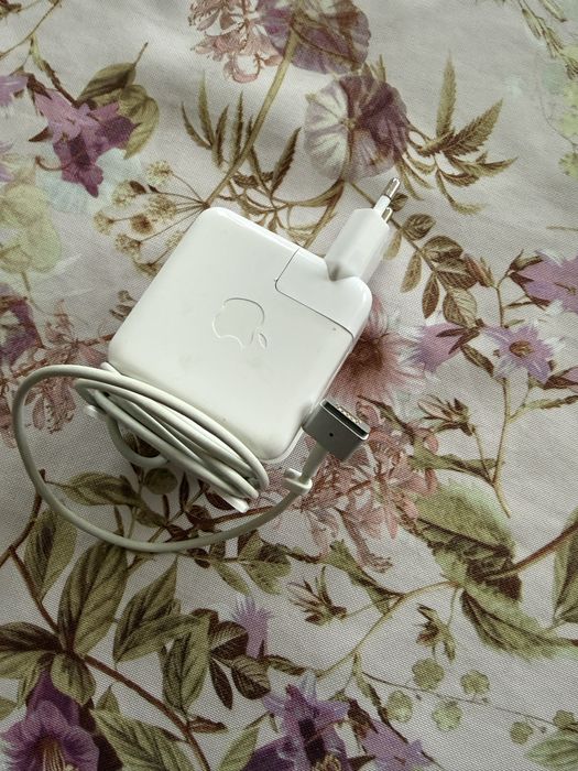 Apple MacBook Air "Core i5" 1.3 11" (Mid-2013)