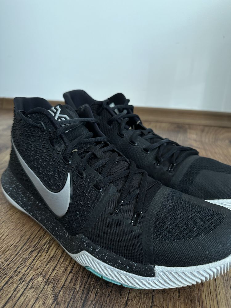 Nike Kyrie 3 black basketball Оригинални! 852395 - 018