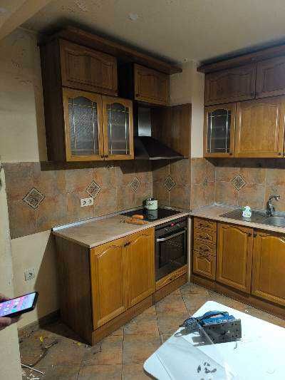 Кухня втора употреба – дървен масив, запазено състояние