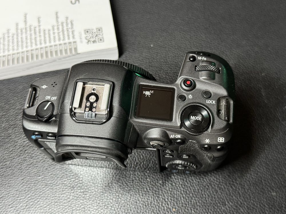 Canon r5 noviy bodiy batariya zaryatishnik