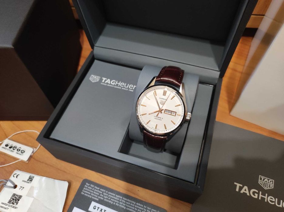 TAG HEUER CARRERA Calibre 5 DAY-DATE WAR201D Мъжки Часовник Нов ориг.