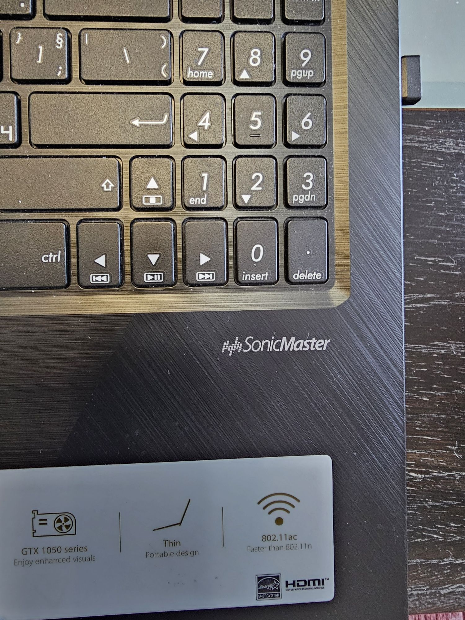 Лаптоп ASUS VivoBook X570DD AMD Ryzen 7 3700U