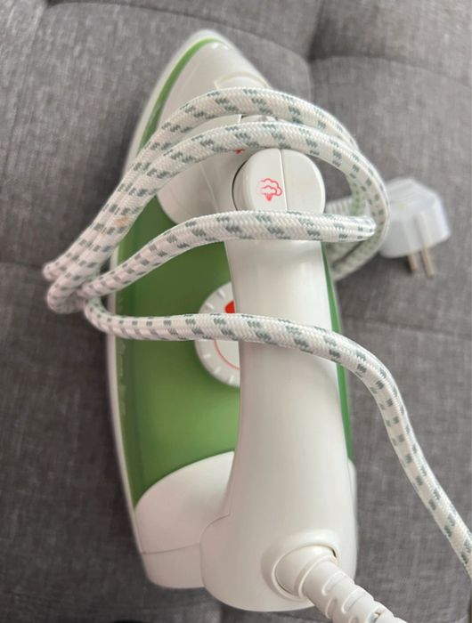 Fier de calcat Moulinex