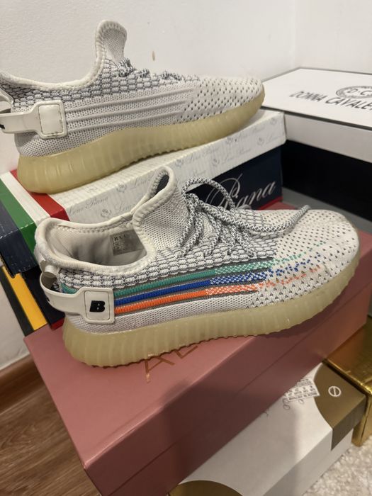 Жақсы жағдайдағы ерлер кроссовкасы