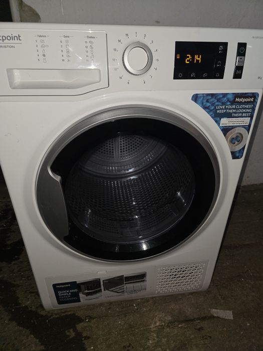 Uscator de rufe hotpoint 8kg invertor