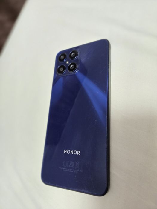 Honor x8  8 ram si 128 gb in stare foarte bună !!