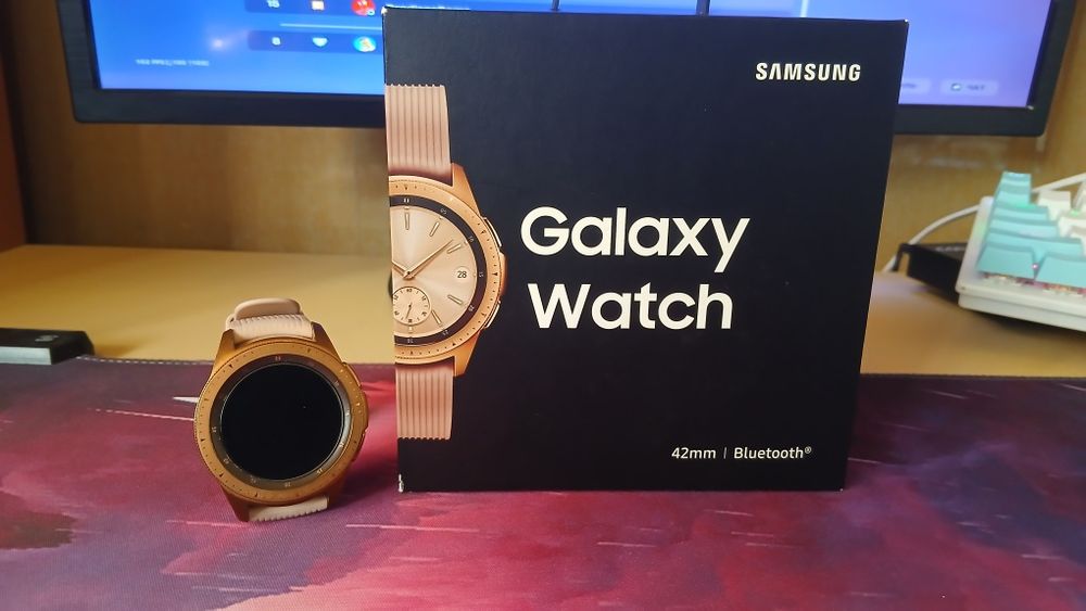 Часы Samsung Galaxy первого поколения |