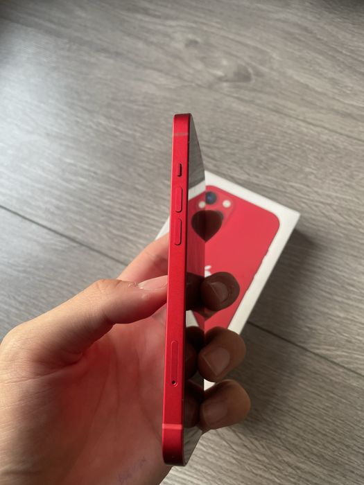 iPhone 13 в идеальном состоянии