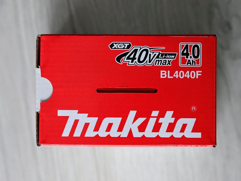 Acumulator nou sigilat Makita 4AH  XGT 40V modelul nou cu F !