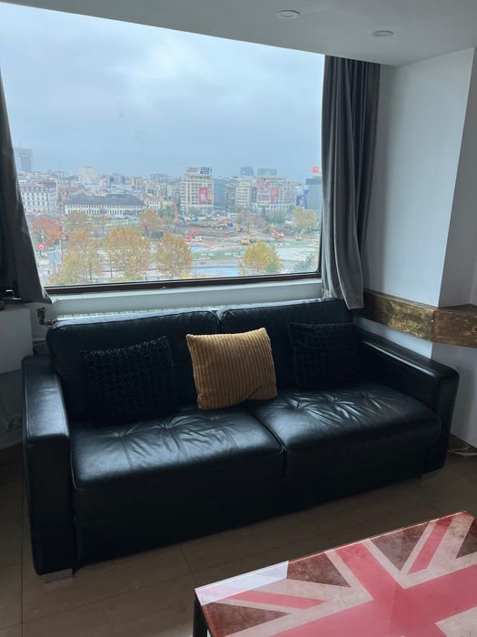 Canapea + fotoliu din piele neagra