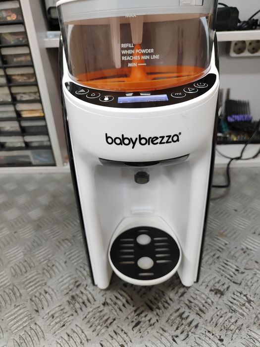 Baby brezza pro advance уред за адаптирано мляко