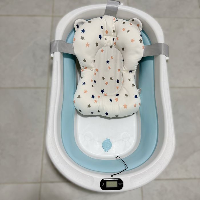 Детская ванночка с подушкой для купания