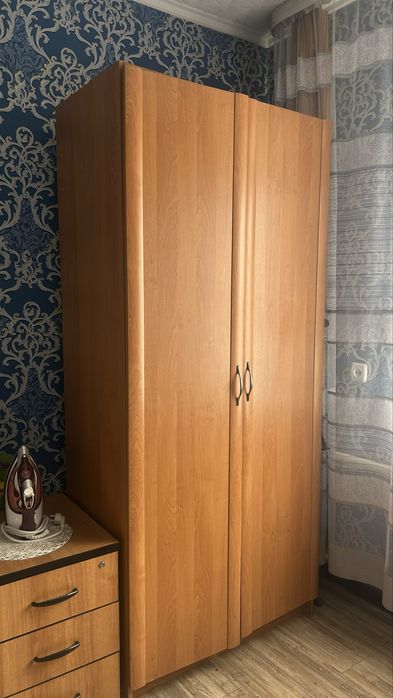 Шкаф для одежды в хорошем состоянии