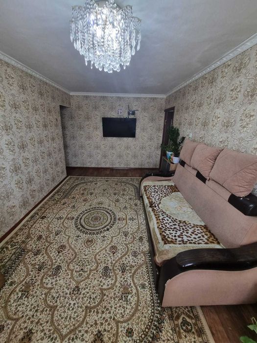 Продается 2х- комнатная квартира возле Верхнего рынка