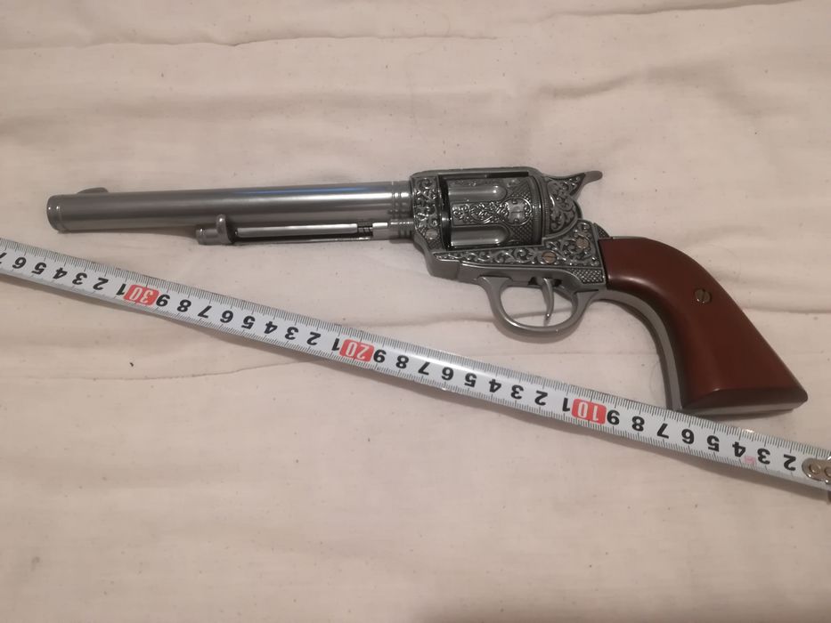 Револвер Колт, Colt каубойски пистолет, револвери. Нестрелящи реплики