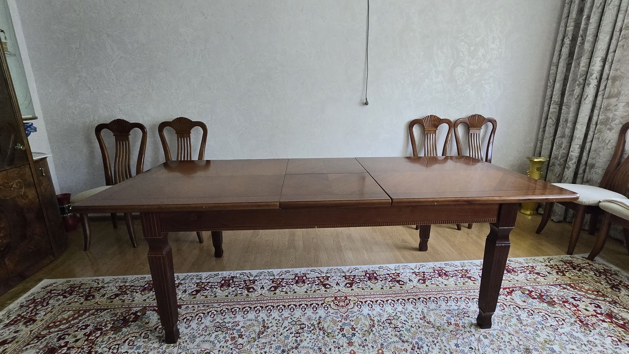 Продам стол, стулья