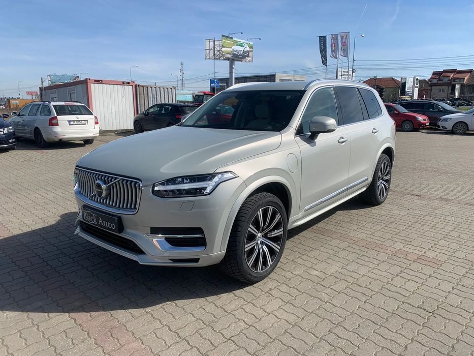 Volvo XC 90 Volvo XC90 T8 AWD Recharge . HIBRID PLUG-IN . 450 CP . 2022 - 7 LOCURI