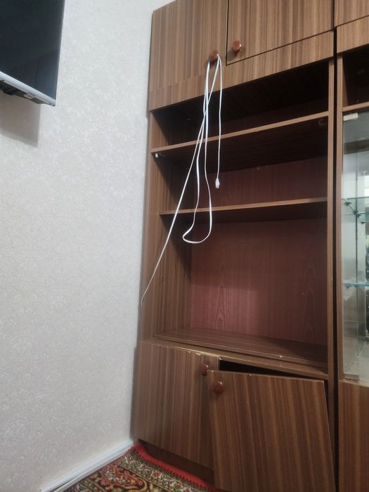 Стенка б.у цена 500.000 сум