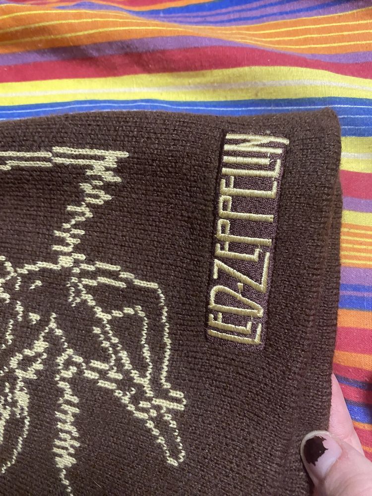 Urgent Caciula Led Zeppelin Y2k vintage originala rock brodata