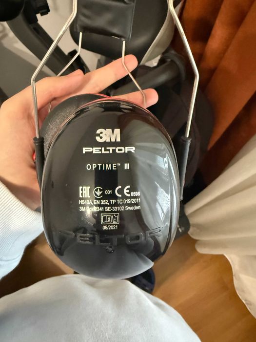 Antifoane (casti) externe 3M™ PELTOR™ Optime™ III H540A