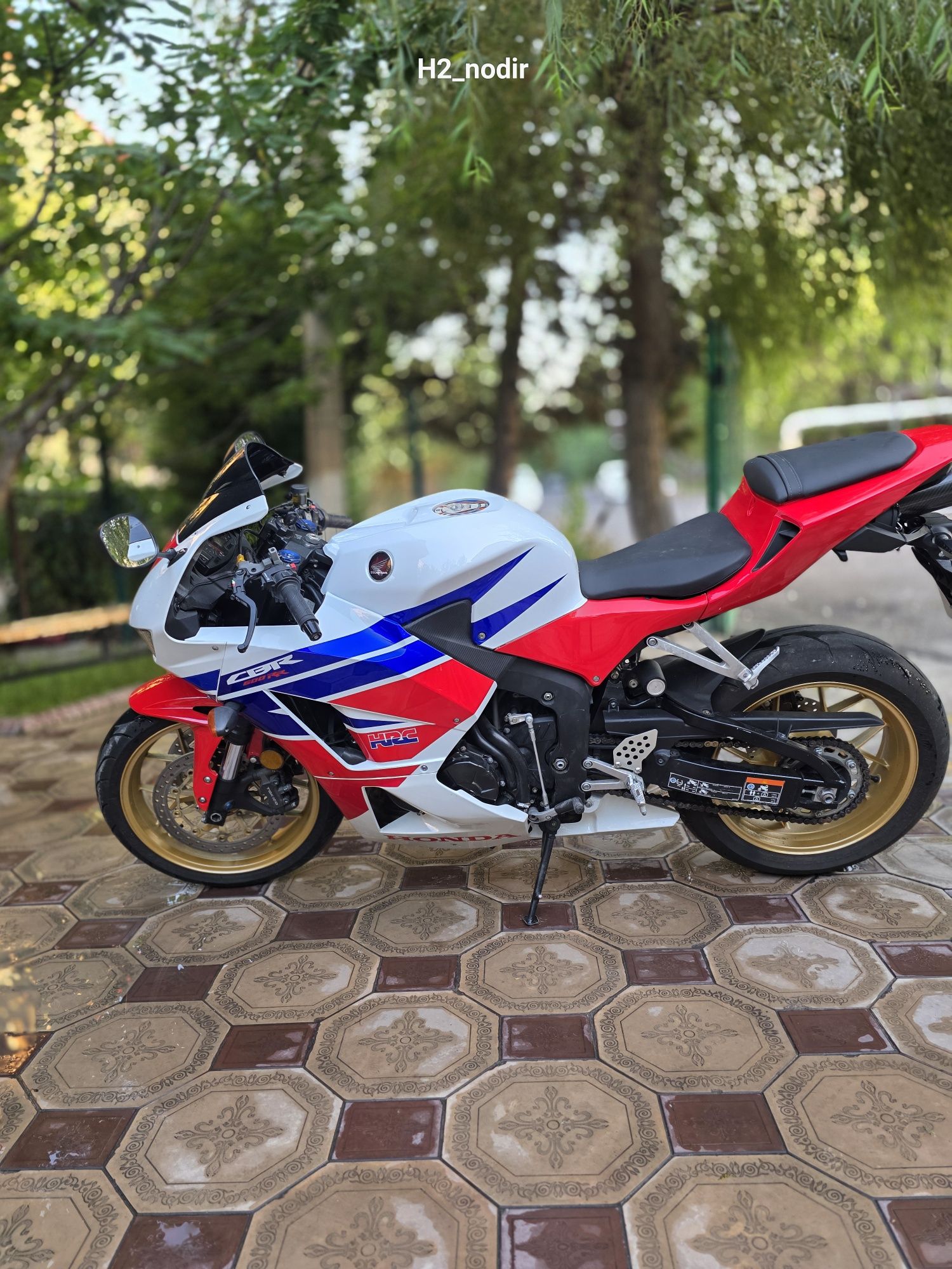Сотилади Honda CBR600 RR