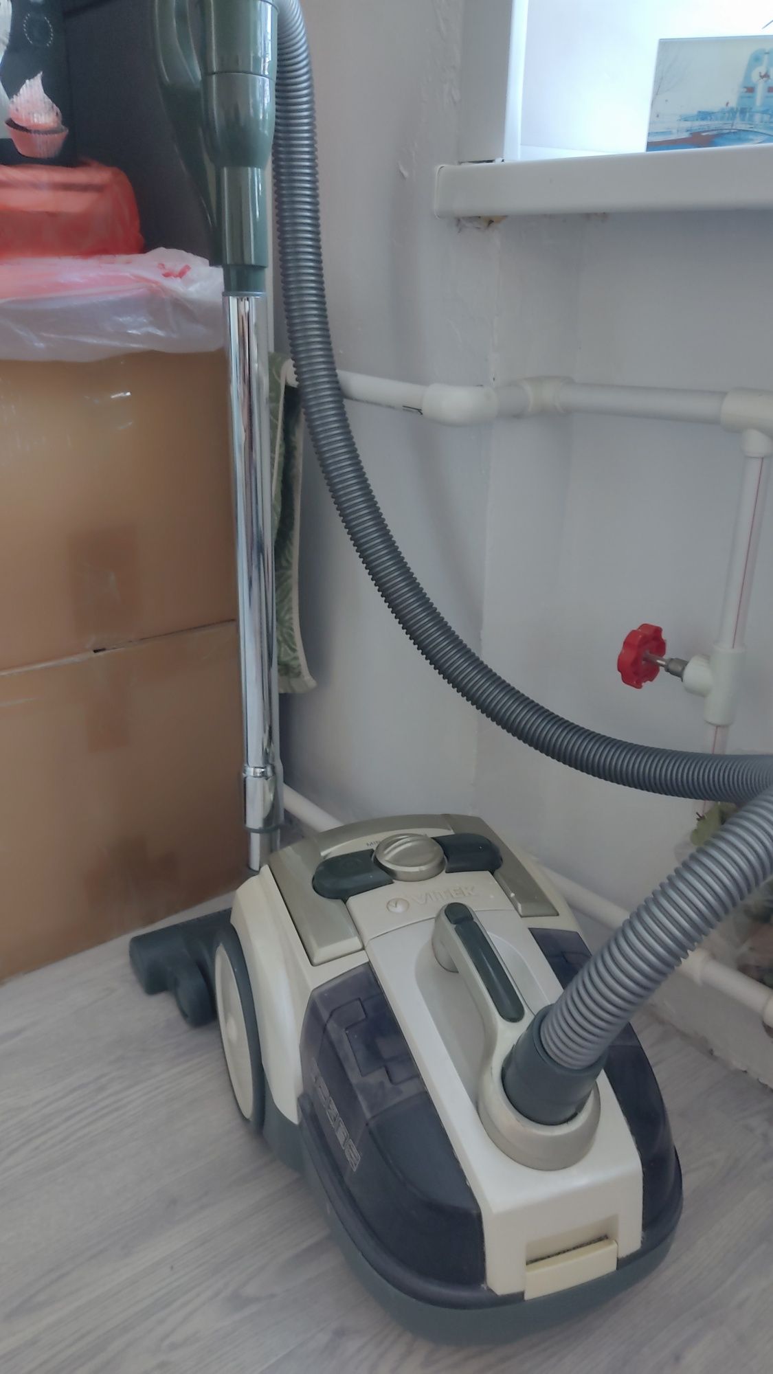 Пылесос vitek 1800w