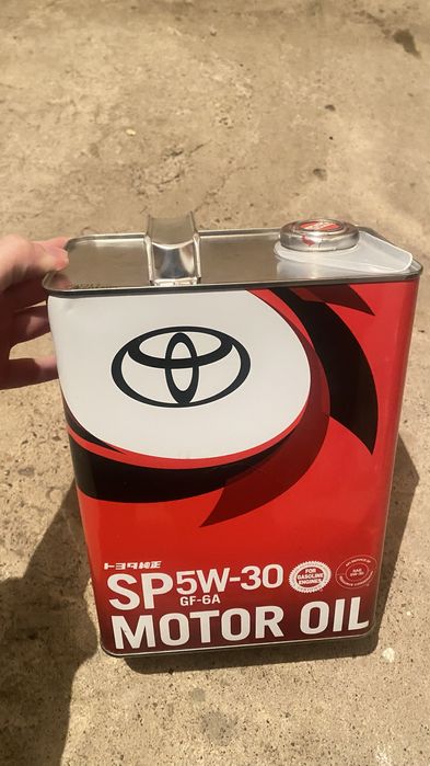 Моторное масло Toyota 5w30 4 литра
